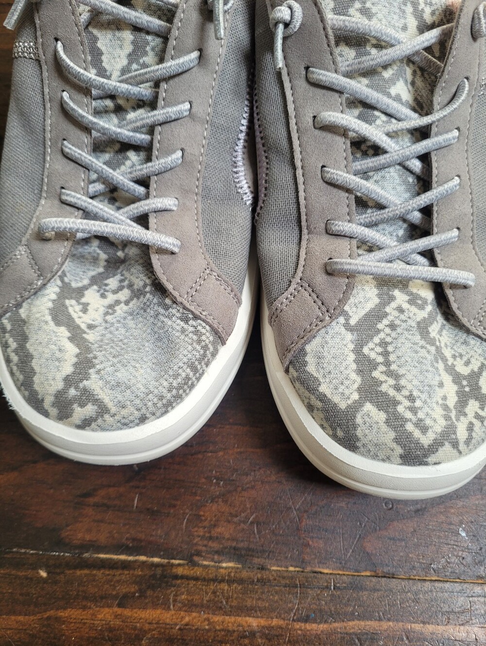 Hey Dude Karina Silver Python Slip On Sneaker 10 41 - Picture 8 of 11